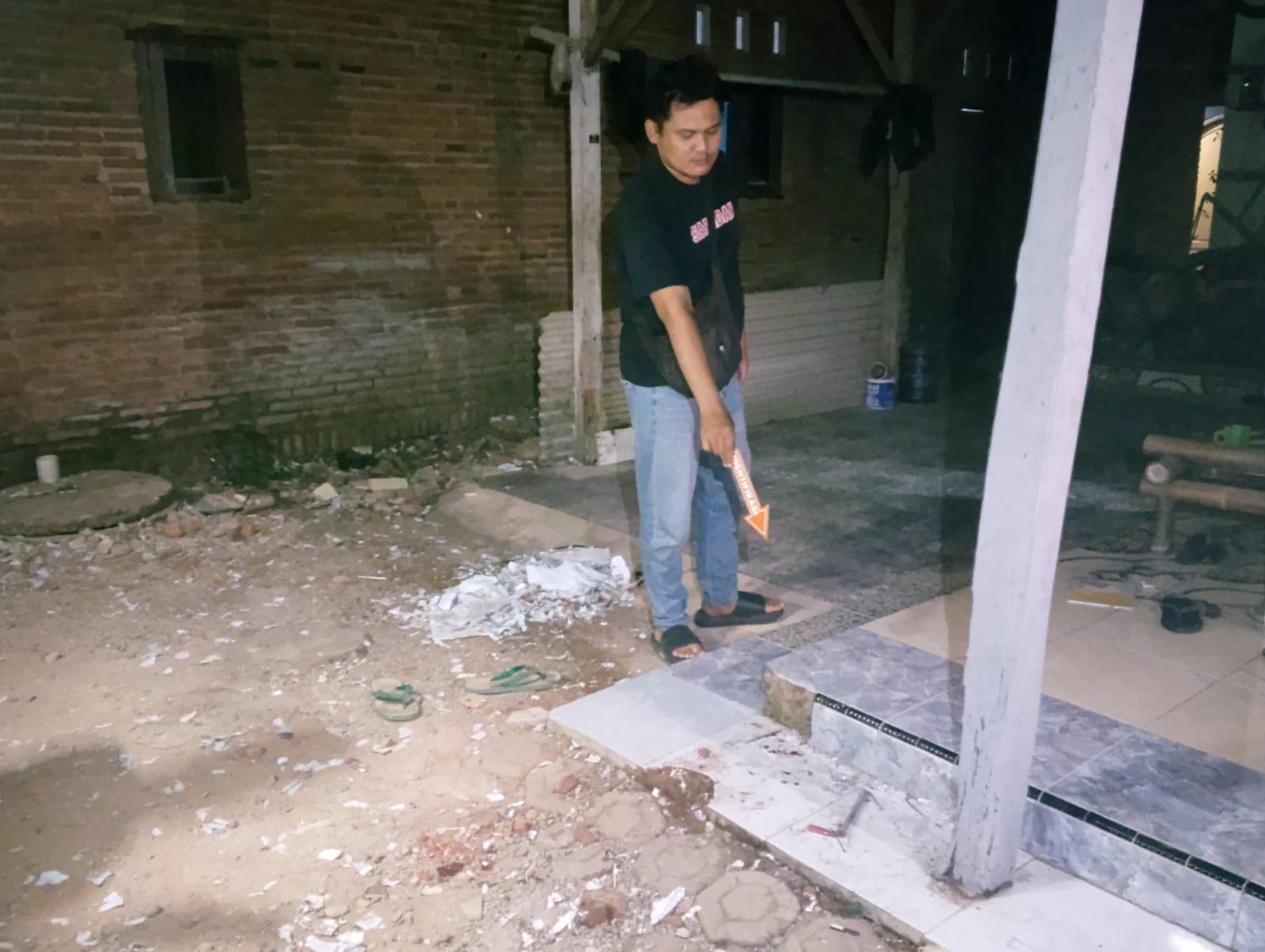 Petasan Meledak di Halaman Rumah, Warga Karangdadap Pekalongan Dilarikan ke Rumah Sakit